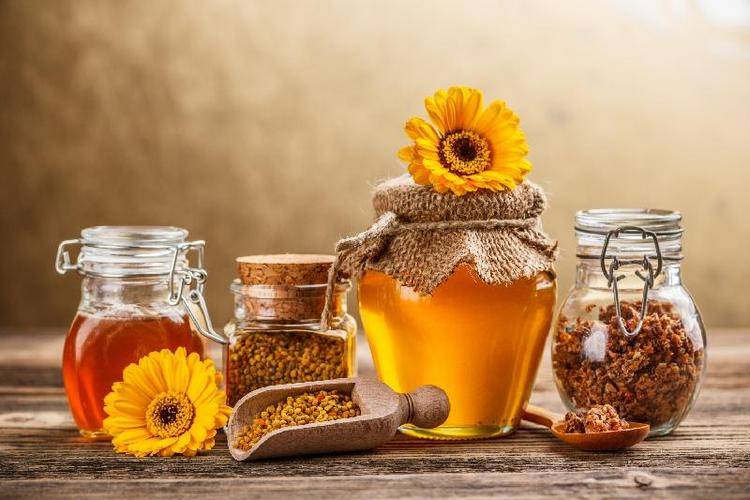 苹果版蜂蜜的做法
:蜂蜜柚子茶，生活中的最佳饮品，你知道它的功效和做法吗！